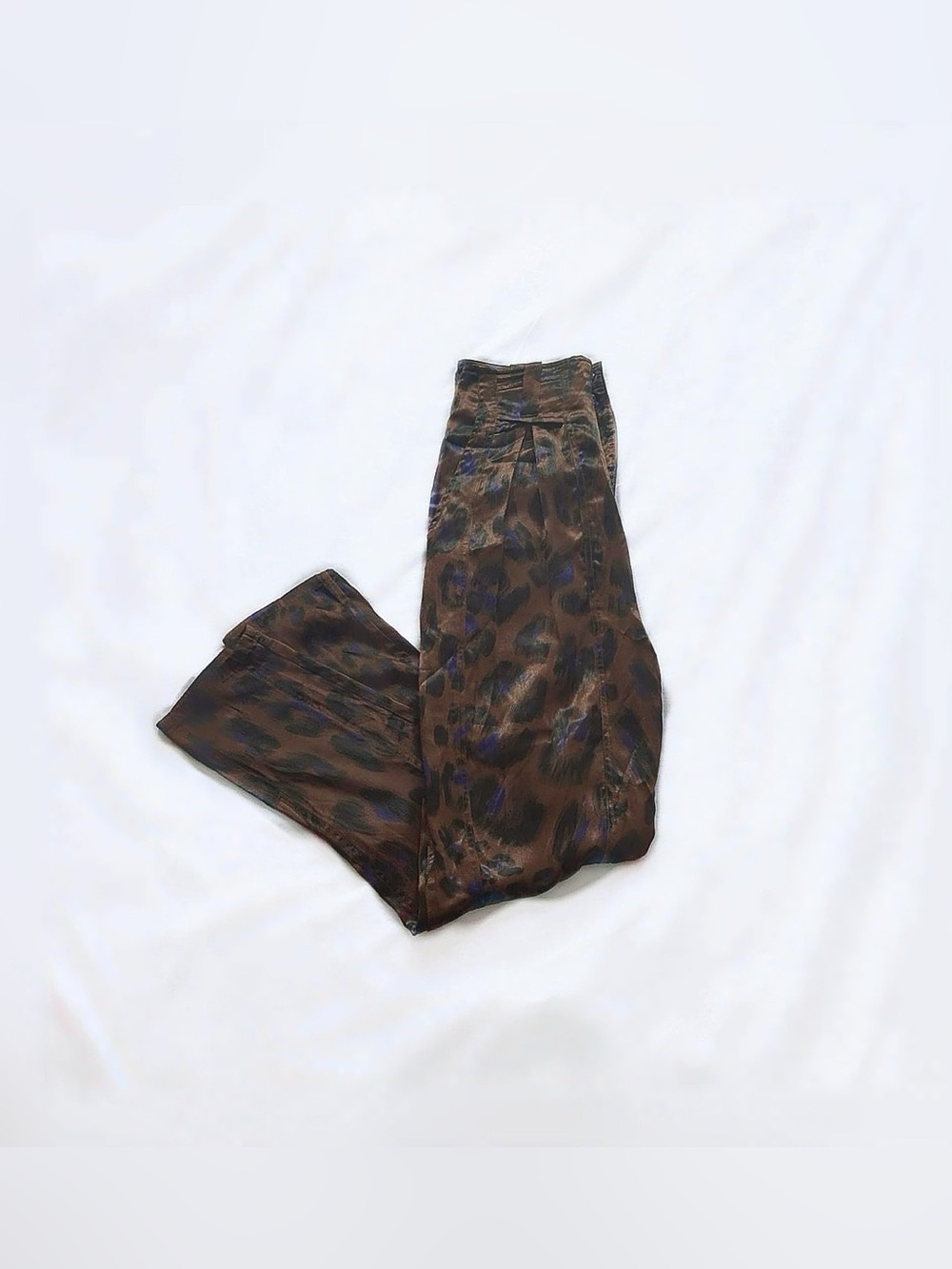 olivaceous ⋆ satin animal print pants